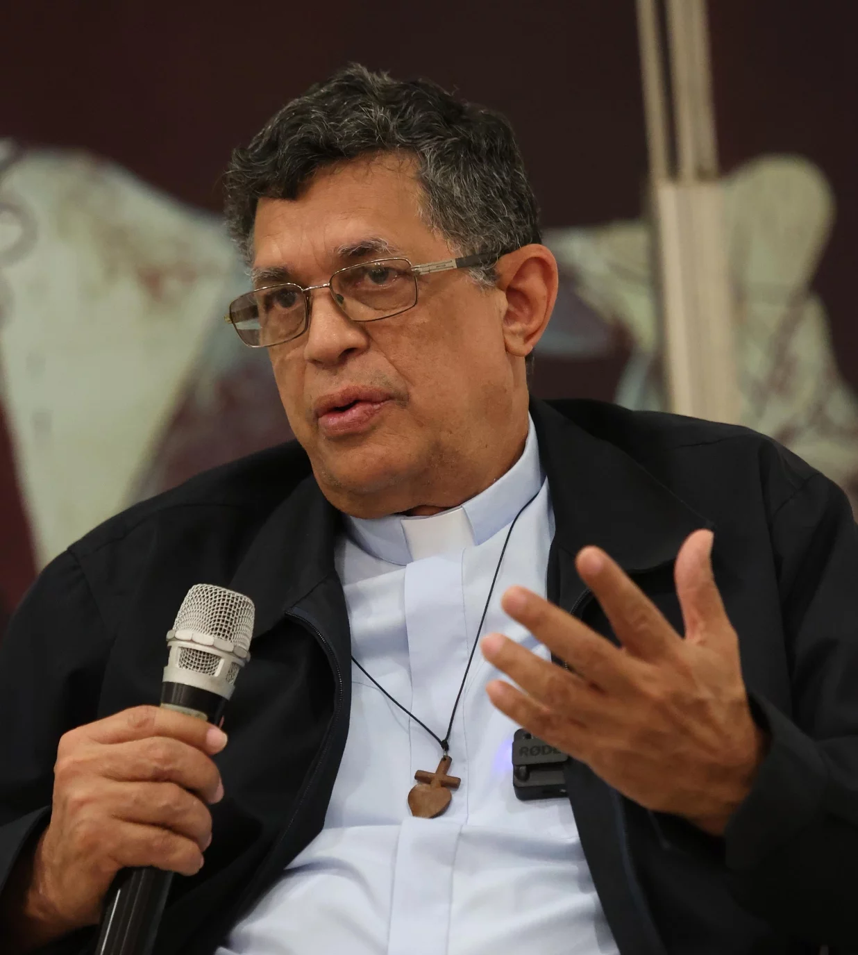 Abraham Apolinario   deploró  las deportaciones  haitianas ante crisis  de ese país . José de León