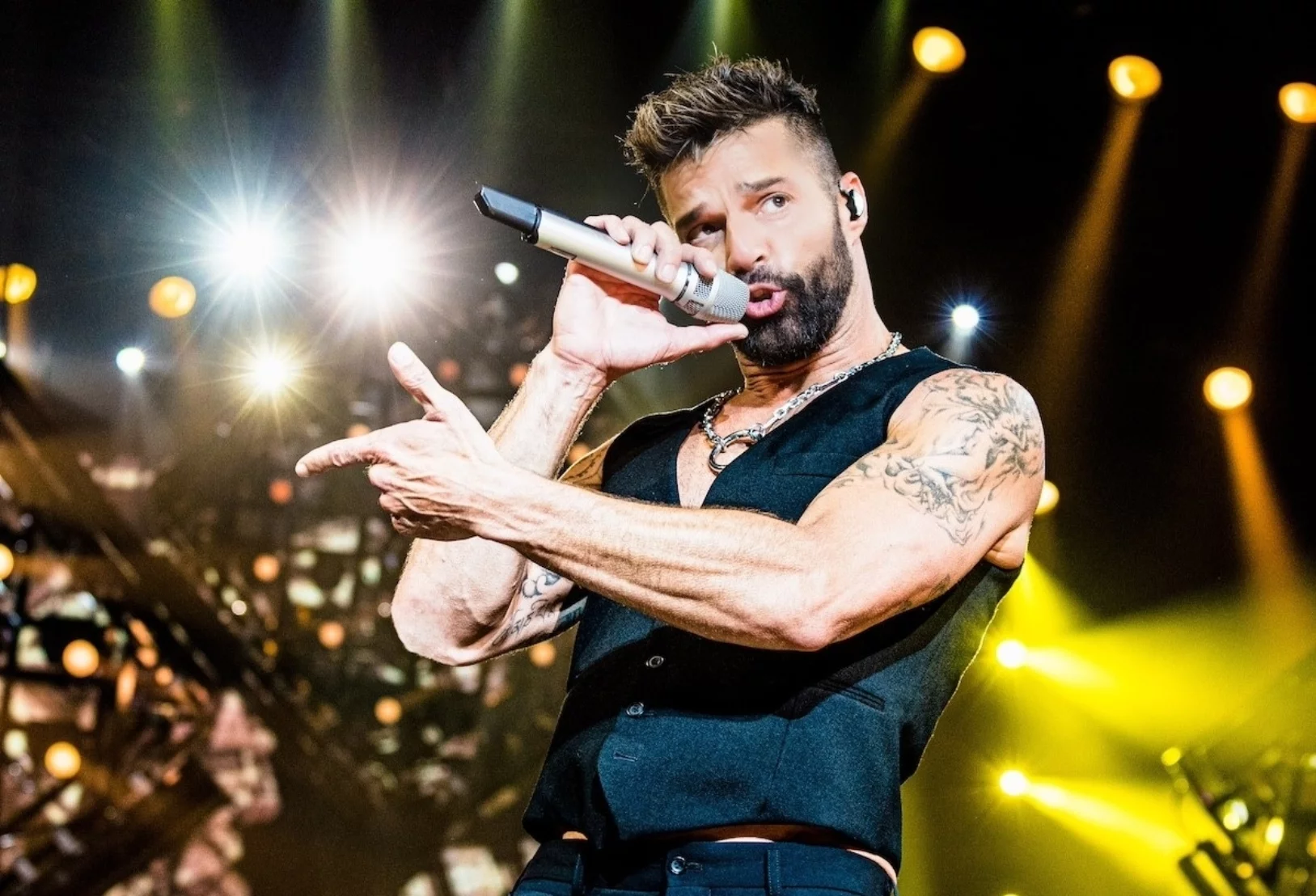 En Tampa, Ricky Martin cantó junto a Pitbull y Enrique Iglesias, en un show muy renovado