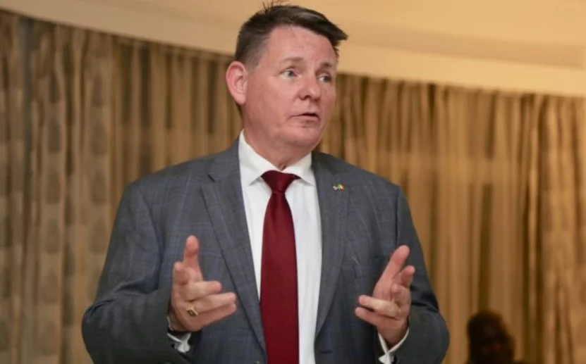 Dennis Hankins es el nuevo embajador designado para Haití.