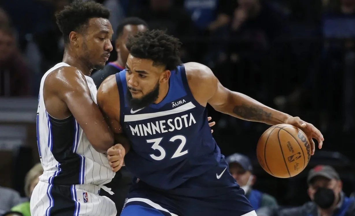 Karl Anthony Towns entra en fase recuperación luego de operación rodilla izquierda.  Ap