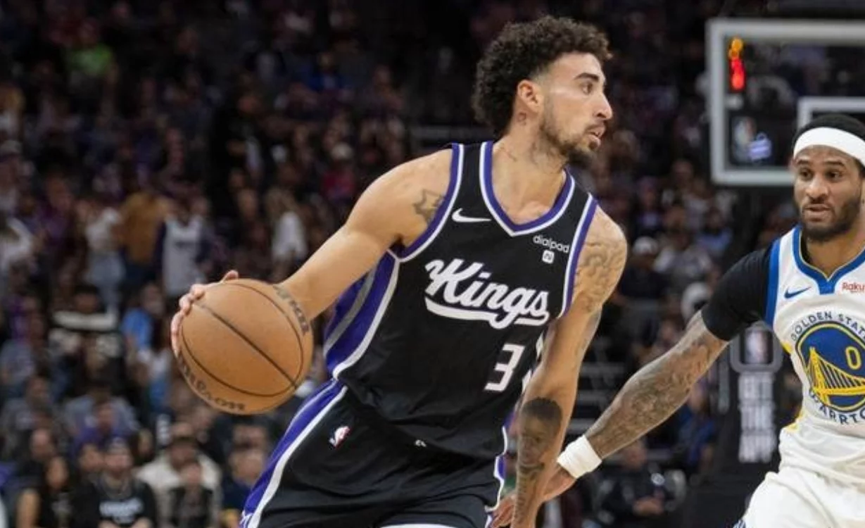 Chris Duarte  batalla por mantener a flote su carrera en el baloncesto de la NBA.  Ap