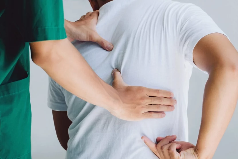 El dolor de espalda es principal causa consulta ortopedia.