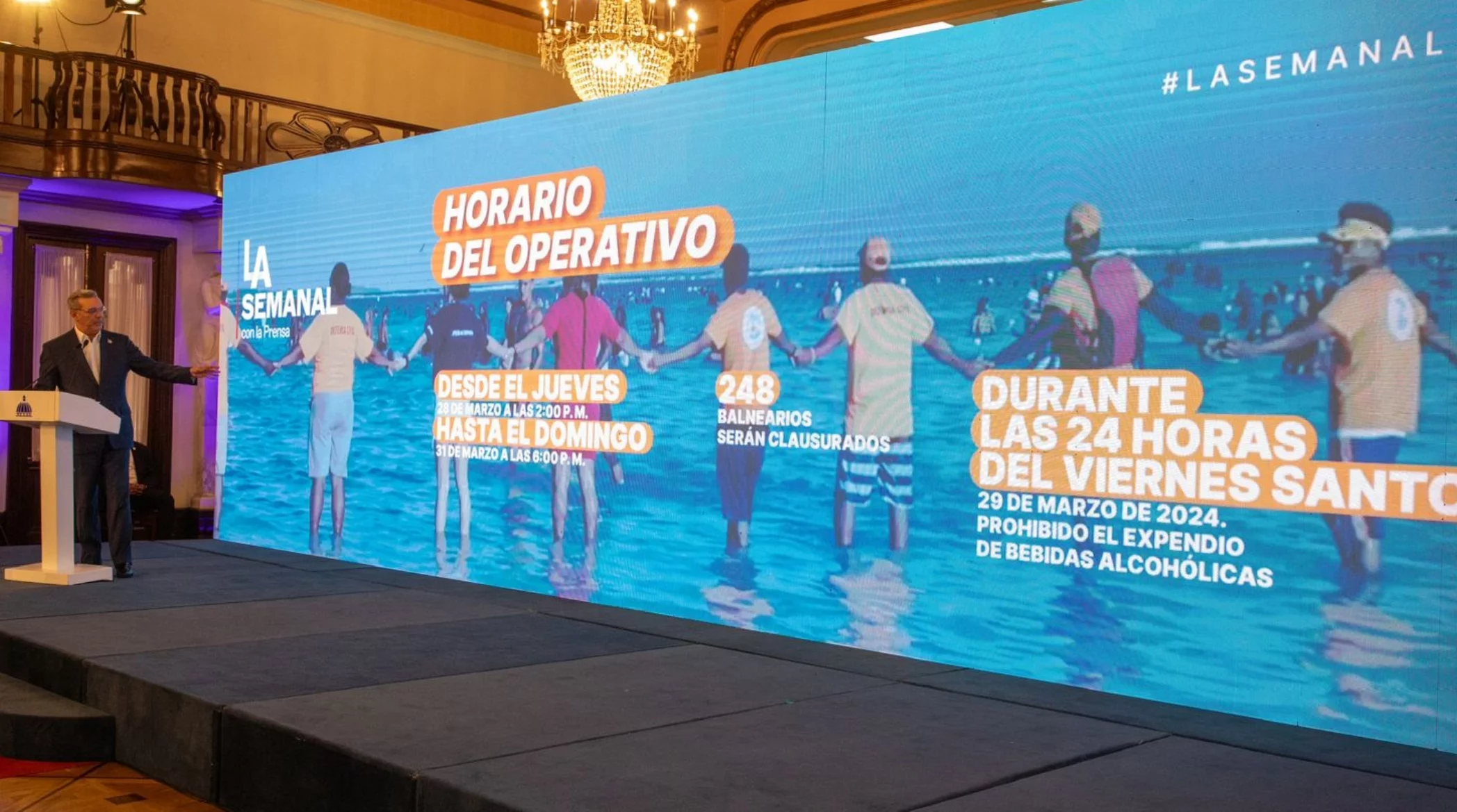El presidente  Luis Abinader ofreció  detalles sobre el plan preventivo en esta Semana Santa  durante LA Semanal, en el Palacio Nacional. fuente externa