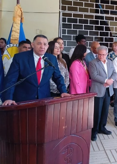 Momentos en que los médicos tomaban la evaluación.