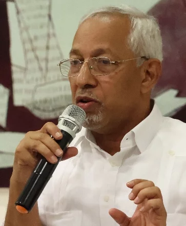 Ángel Hernández, ministro de Educación.