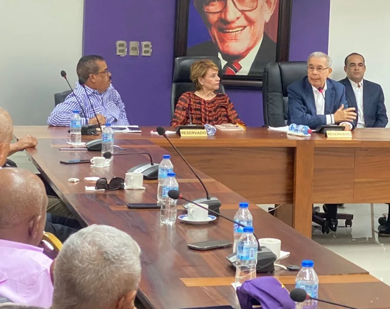 En la reunión participaron varios miembros de CP.