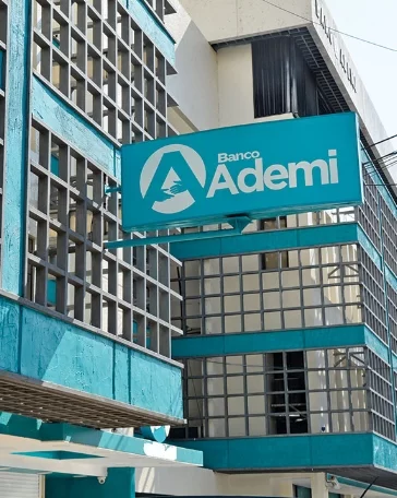 Banco Ademi atiende a cerca de 350,000 clientes.