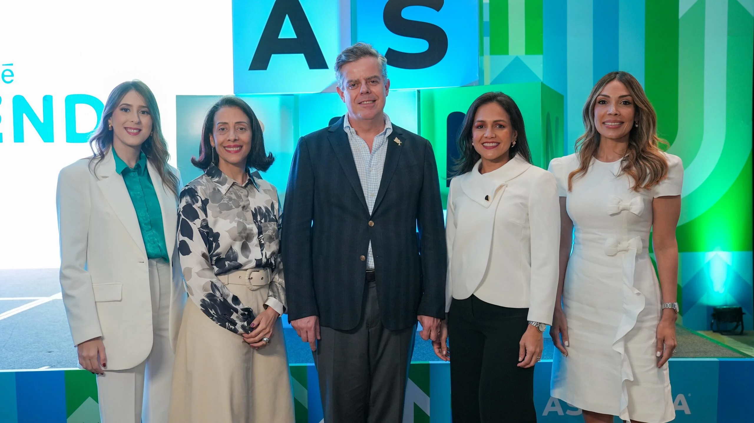 FOTO PRINCIPAL. Daniella Schimensky Hegla De Los Santos Pablo Wiechers Paula Fuentes Patricia Mejía