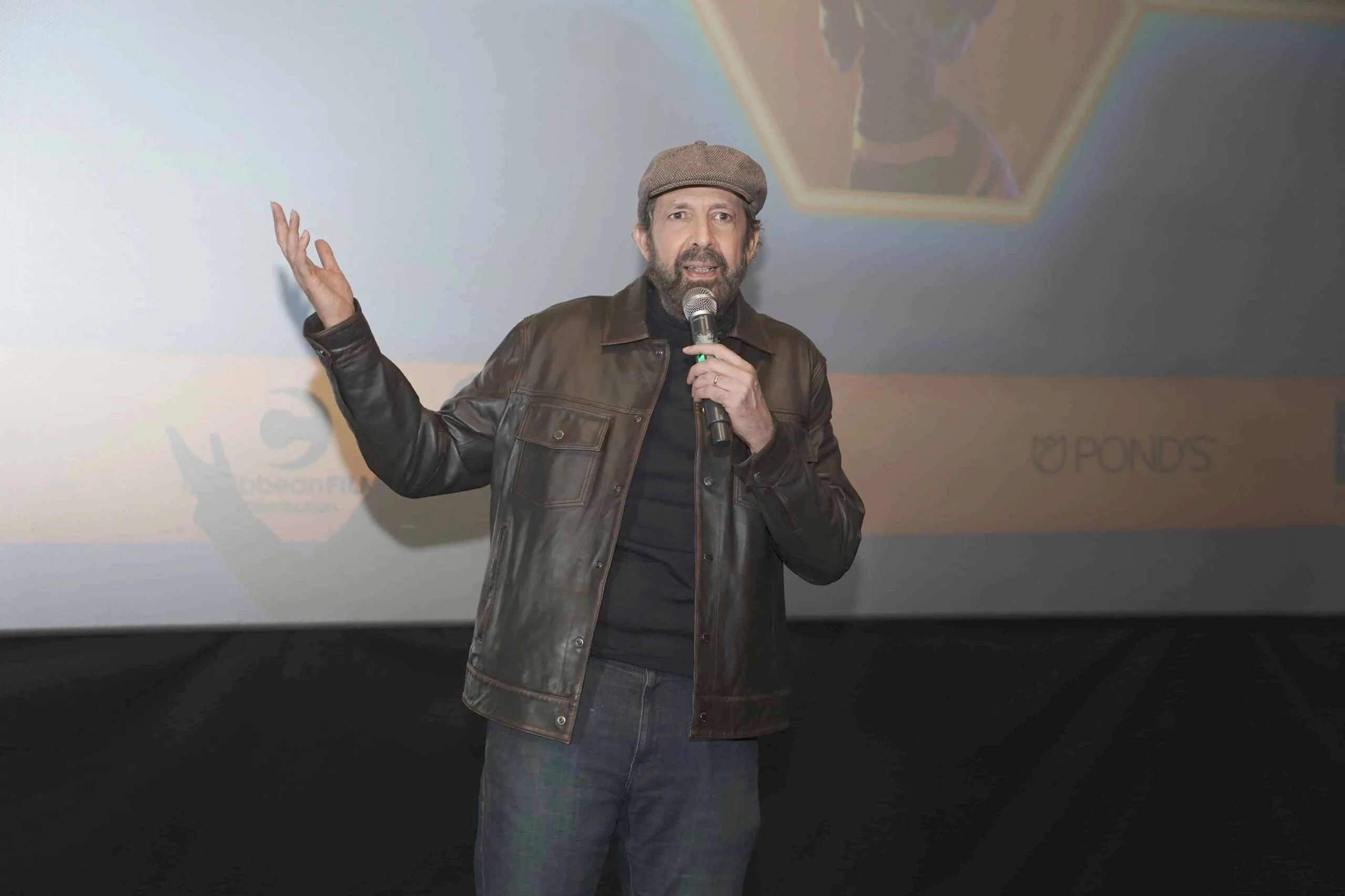 juan-luis-guerra-ofrece-detalles-de-su-pelicula-capitan-avispa