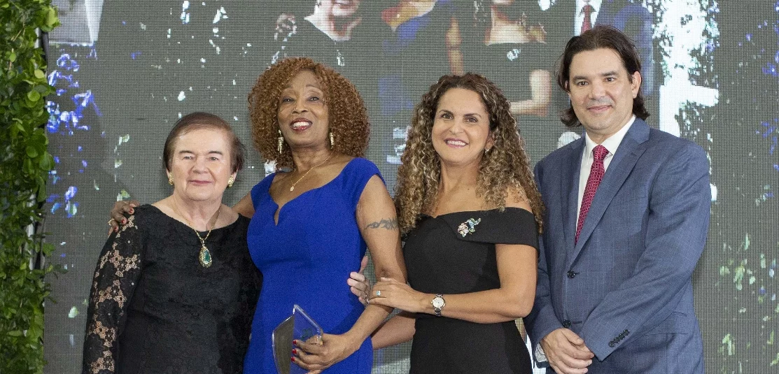 Priscilla Garrido, Joan White, Ingrid Hernández y Fauntly Garrido.