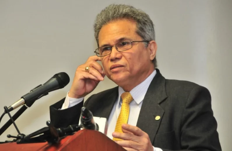 Waldo Ariel califica de cacería las condena contra centros.
