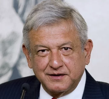 Andrés Manuel López Obrador celebra medida.