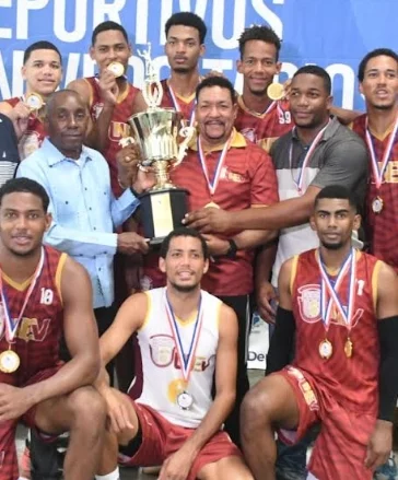 Equipo campeón de la Universidad Evangélica.