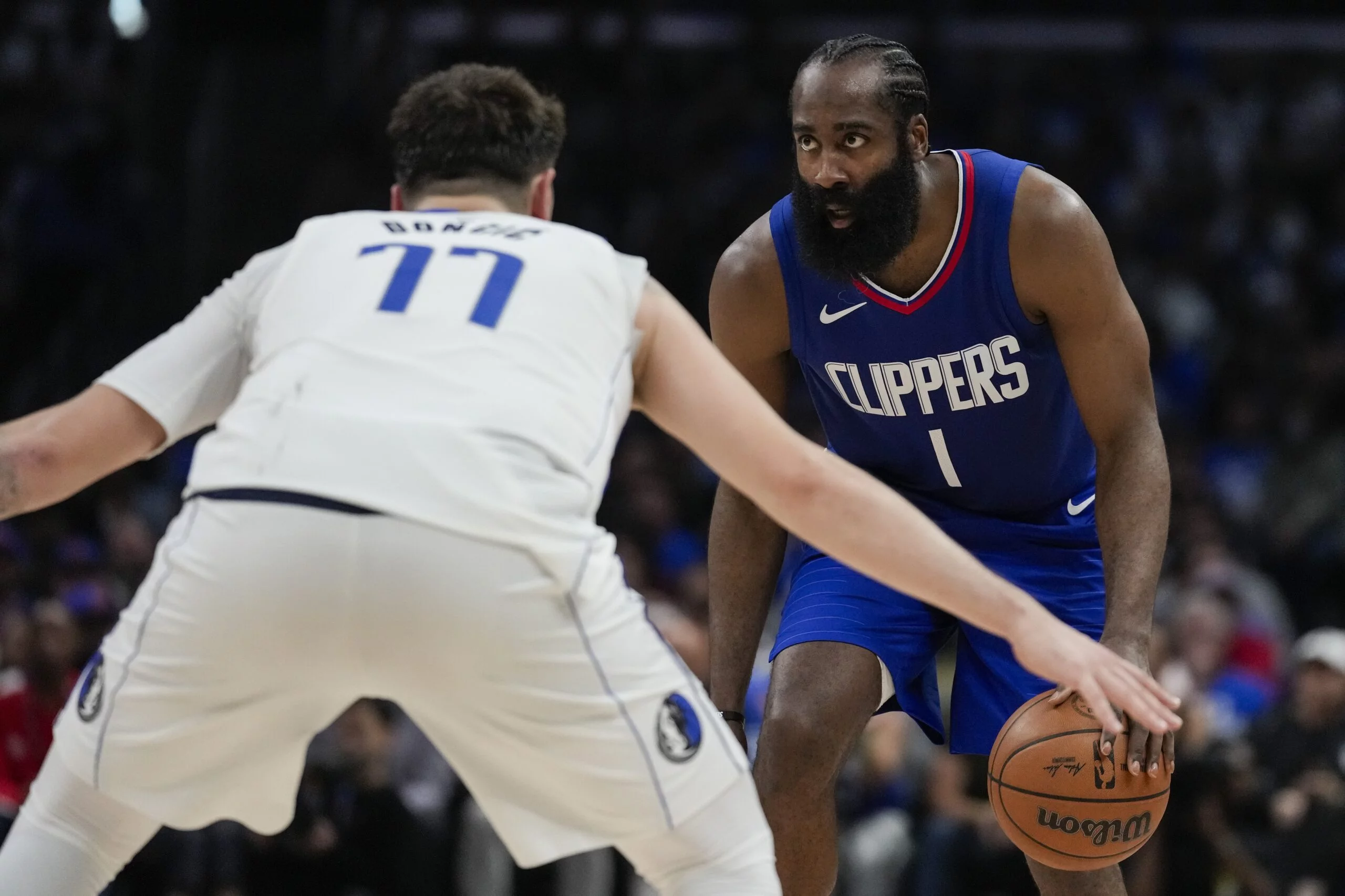 James Harden lideró ofensiva
