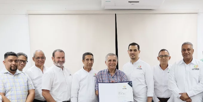 El grupo de amigos que se reúne con regularidad en Moca.
