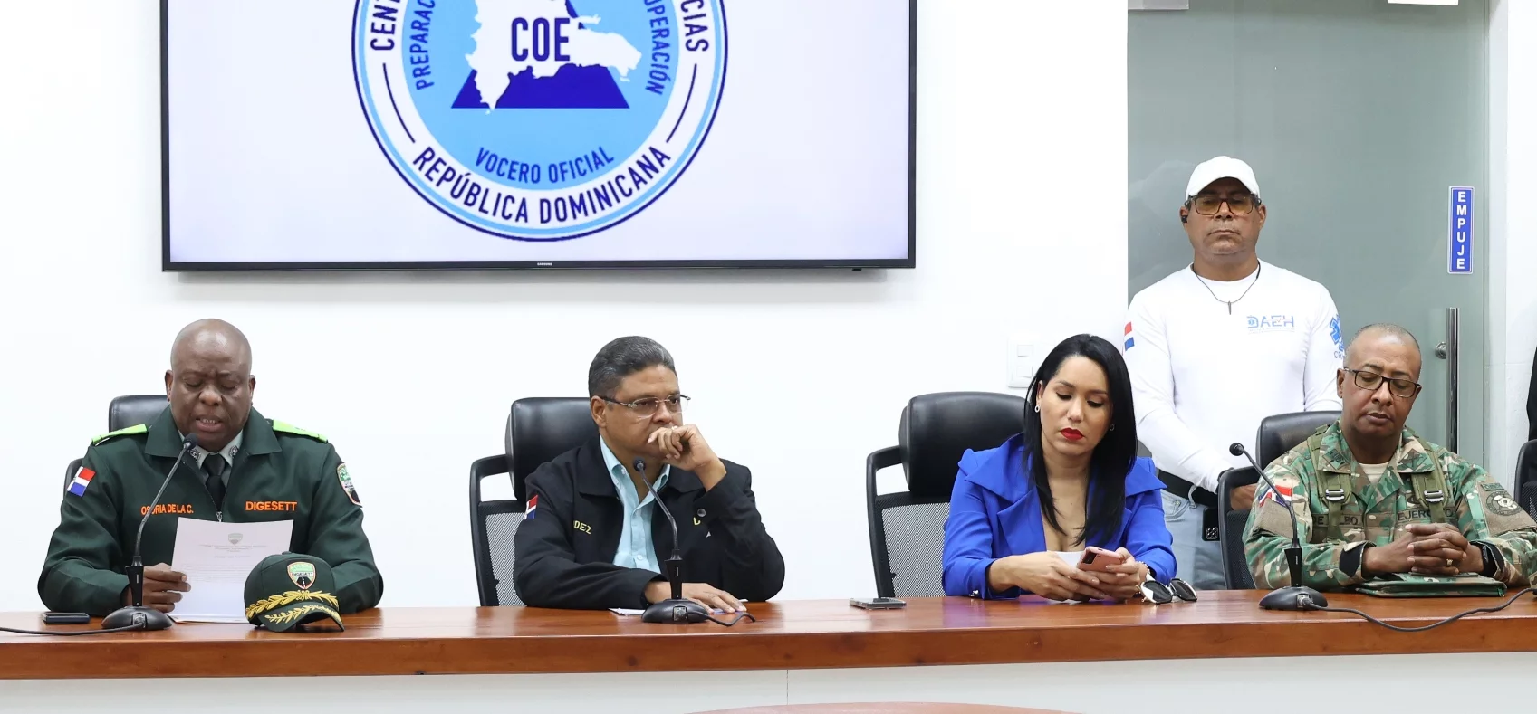 El COE coordinó el operativo con  entidades de prevención del país como la Defensa Civil, el Plan Social y otras.  Arlenis  Castillo