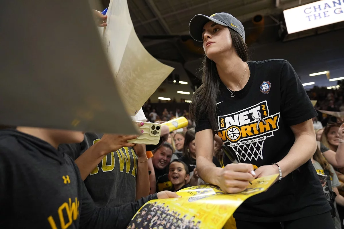 Iowa Clark’s Farewell Basketball