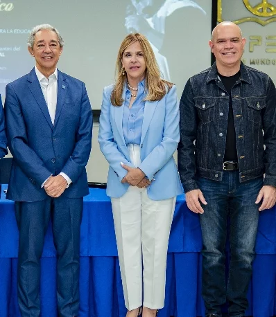 Organizadores del evento.