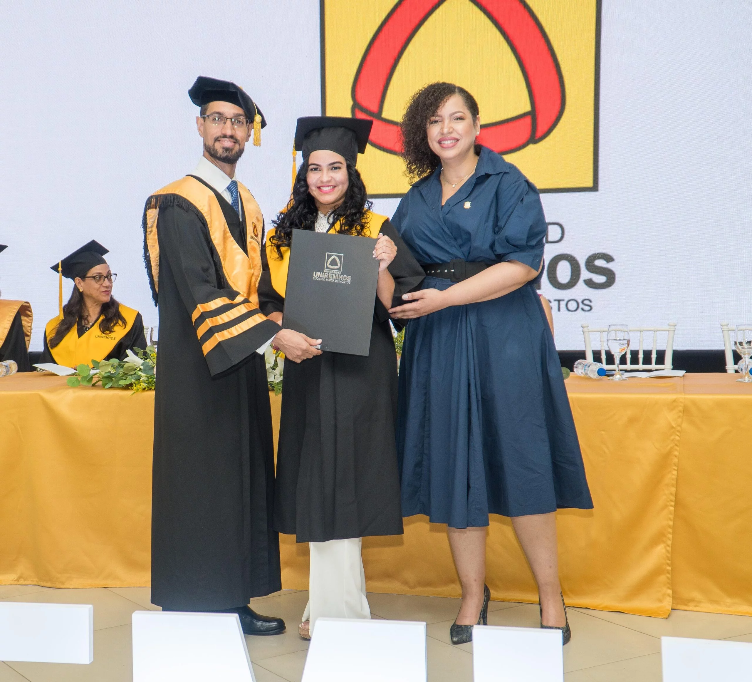Rector, Wady Ramírez-estudiante-Juliana O´Neal