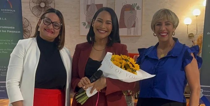 Karina García,  Danisa Mena y Pilar Constanzo.