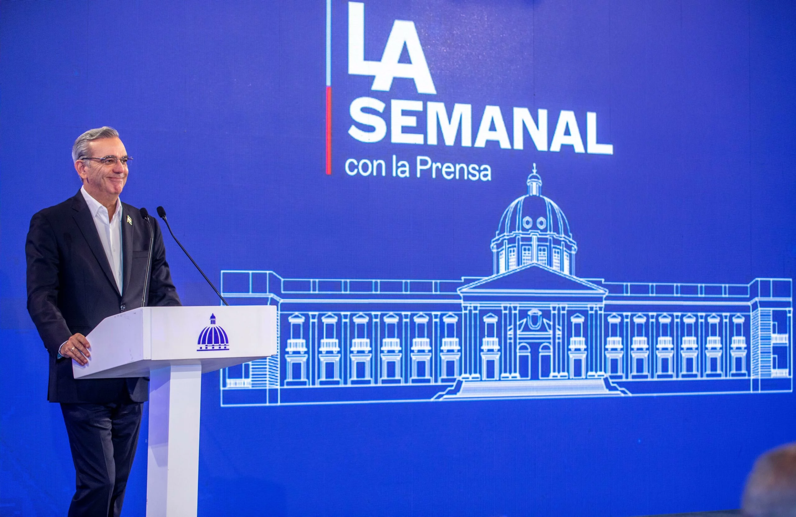 Presidente Luis Abinader, La Semanal