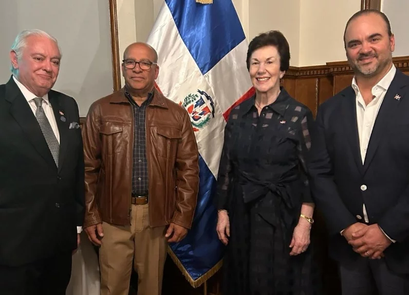 Grandes personalidades estuvieron presente en la premier.