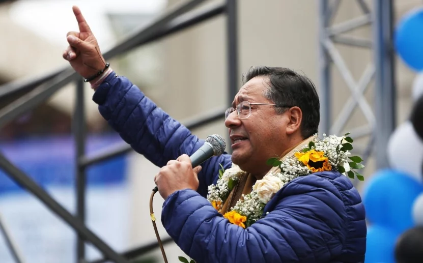 Luis Arce dice que oposición busca acortar su mandato.