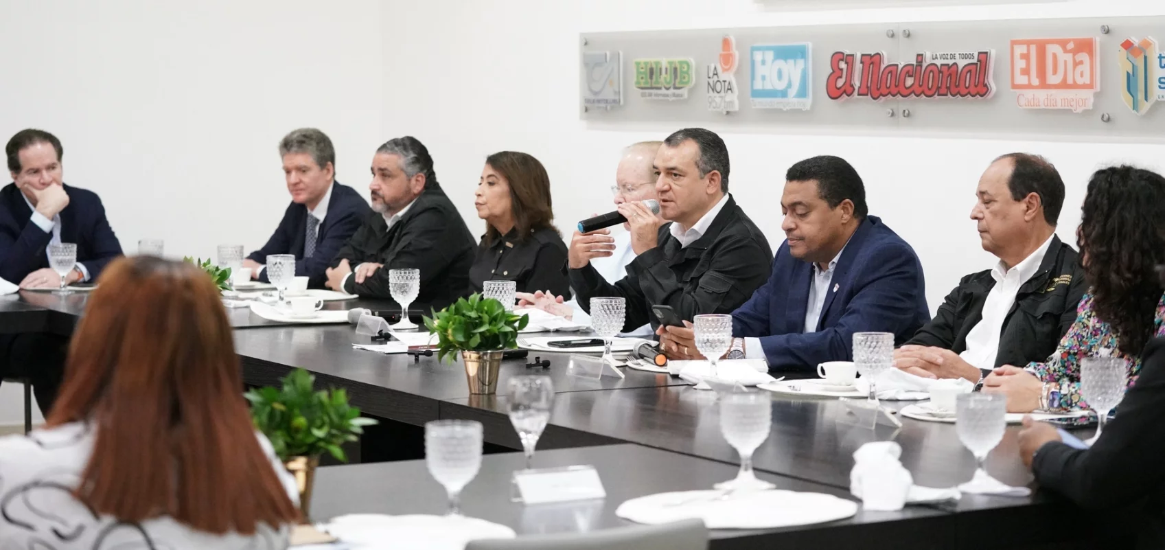18__almuerzo_1,p03