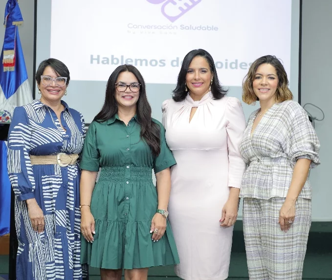 Jacquelin Díaz, Ircania García, Elizabet Gutiérrez y Roxana González.