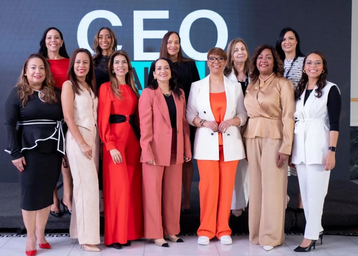 Quenia Abreu, Luchi Álvarez, Luisanna Sánchez, Patricia Luciano, Rayvelis Roa, Diana Zuluaga, Mireya Arias, Indhira Báez,  Liliana Carrillo, Amarilis Durán, Mildia Francisco y Melissa Hernández.