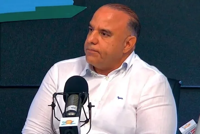 Miky López, testigo de su espsosa la Diputada, Pilarte.