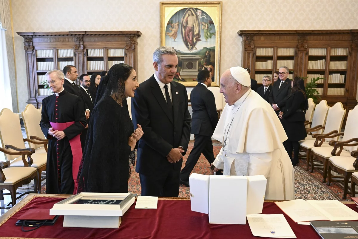 El papa Francisco recibe en audiencia privada al presidente dominicano, Luis Abinader