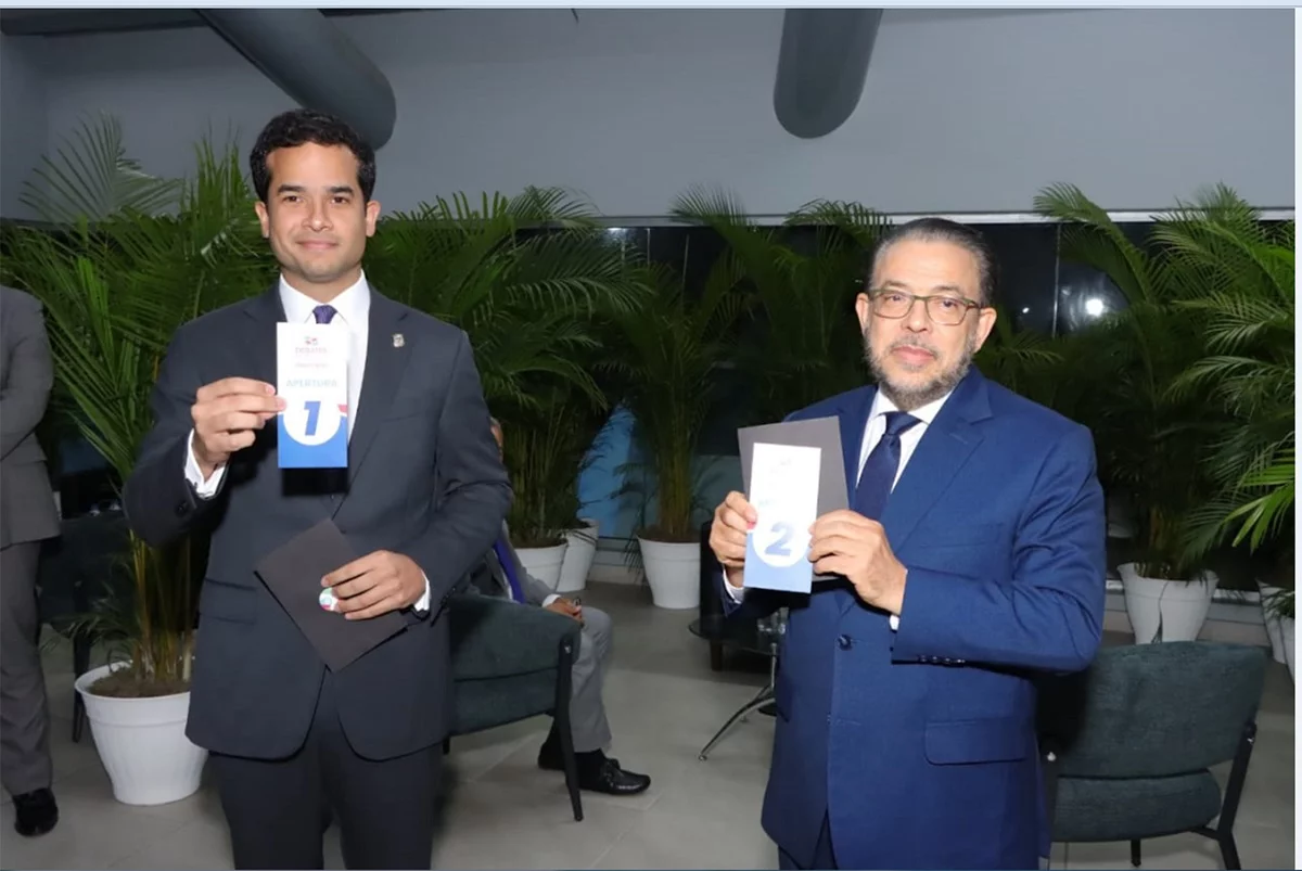 OMAR FERNANDEZ  Y   GUILLERMO MORENO
