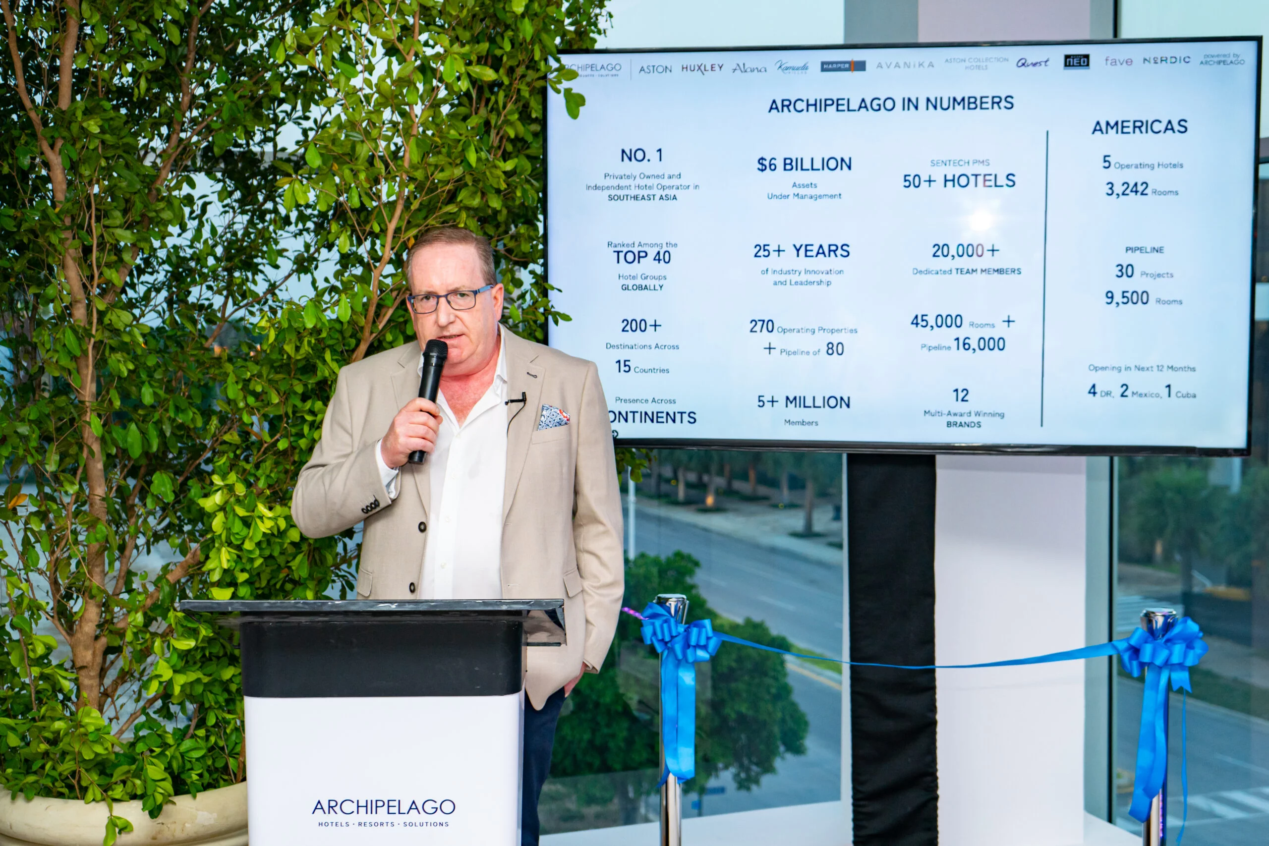 Gerard Byrne, director General de Archipelago Internacional