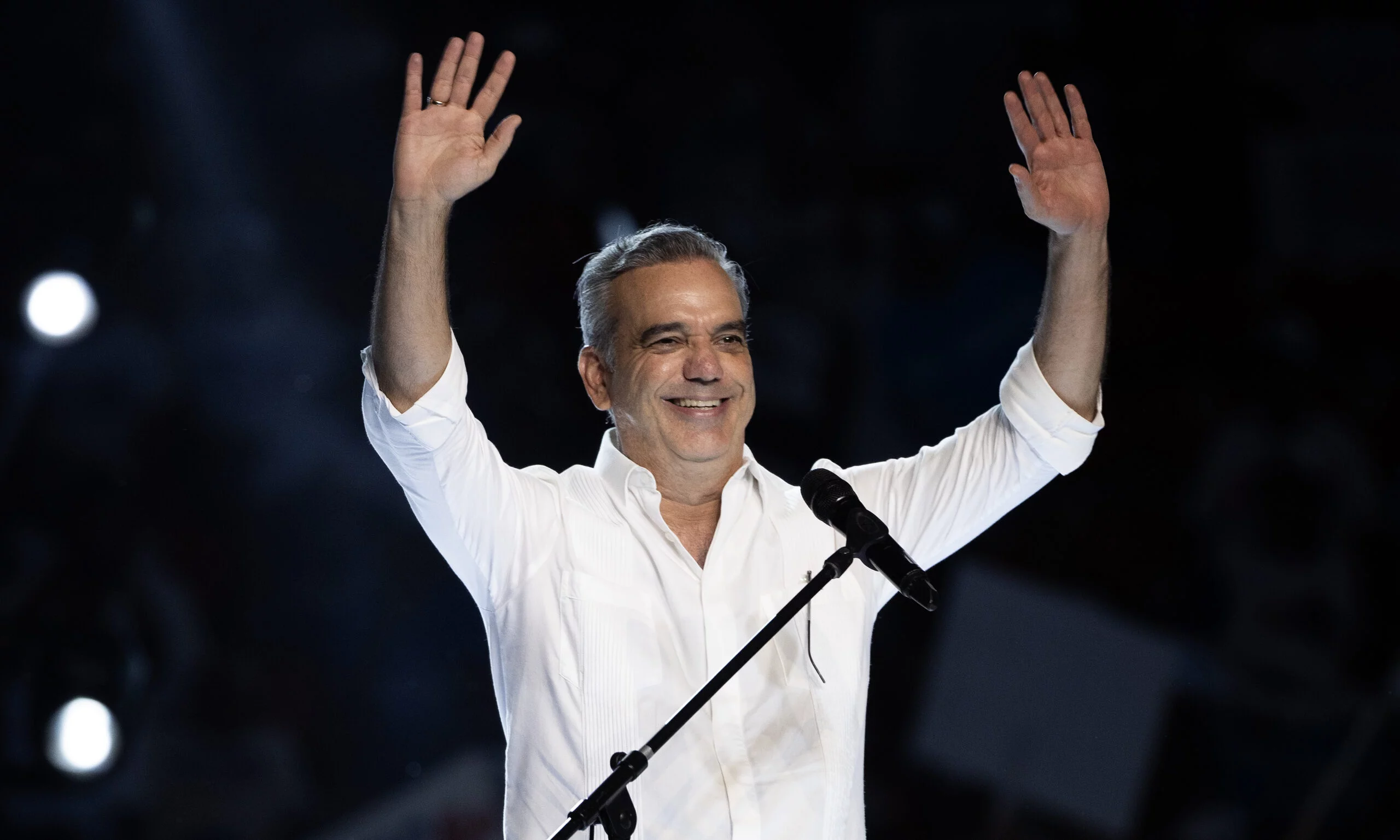 Luis Abinader, el presidente que camina cómodo hacia la reelección en República Dominicana