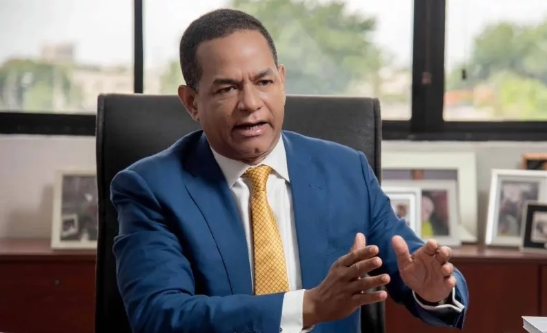 Julio César Valentín,    presidente del partido Justicia Social.