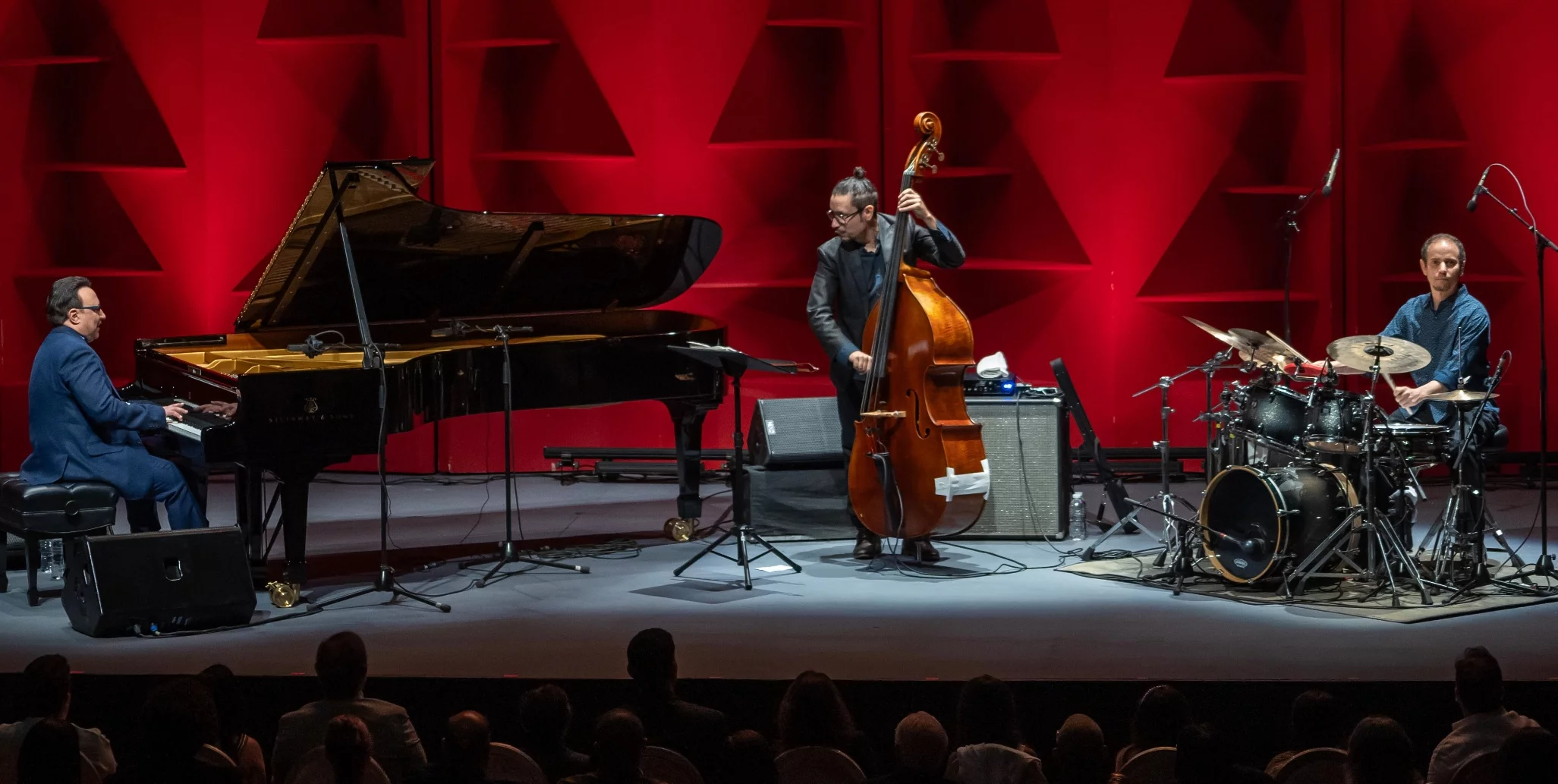 El concierto de Michel Camilo, En Trío, en el Teatro Nacional,  fue un despliegue de técnicas y  una verdadera celebración de la música y la cultura.