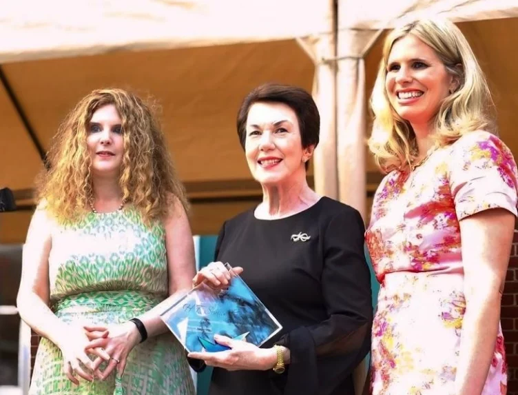 Elizabeth Torres, Sonia Guzmán y Teresa Curristine.