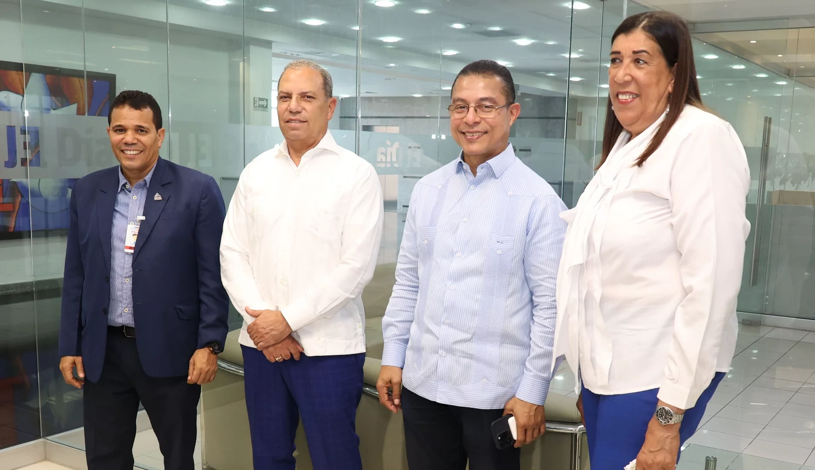 José Paulino, Garibaldy Bautista, Miguel Camacho y  Heyda Joaquín Tineo   durante la visita a   EL DÍA.  Duany Núñez