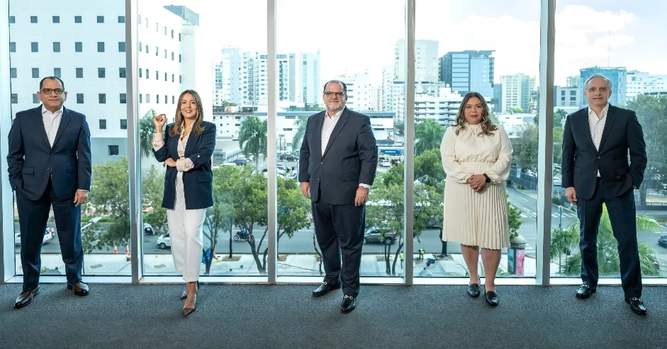 Altos directivos de Newlink Dominicana.