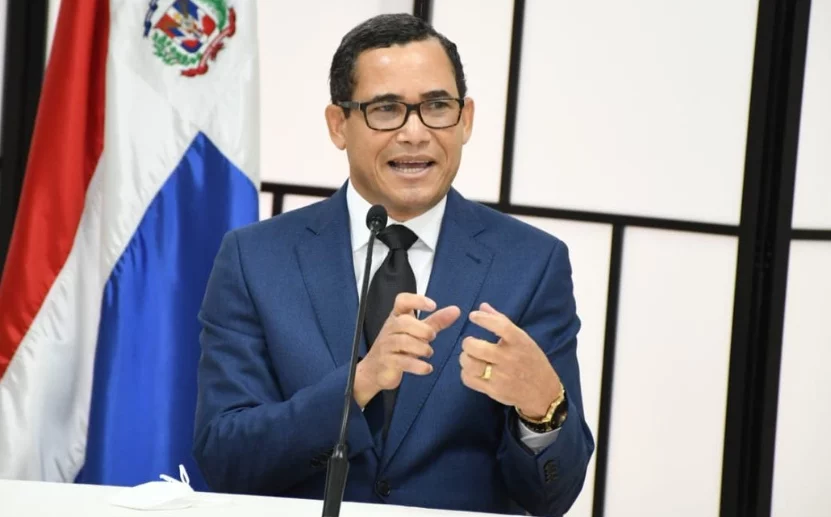 Olivares  le reiteró  que un demócrata no se expresa así.
