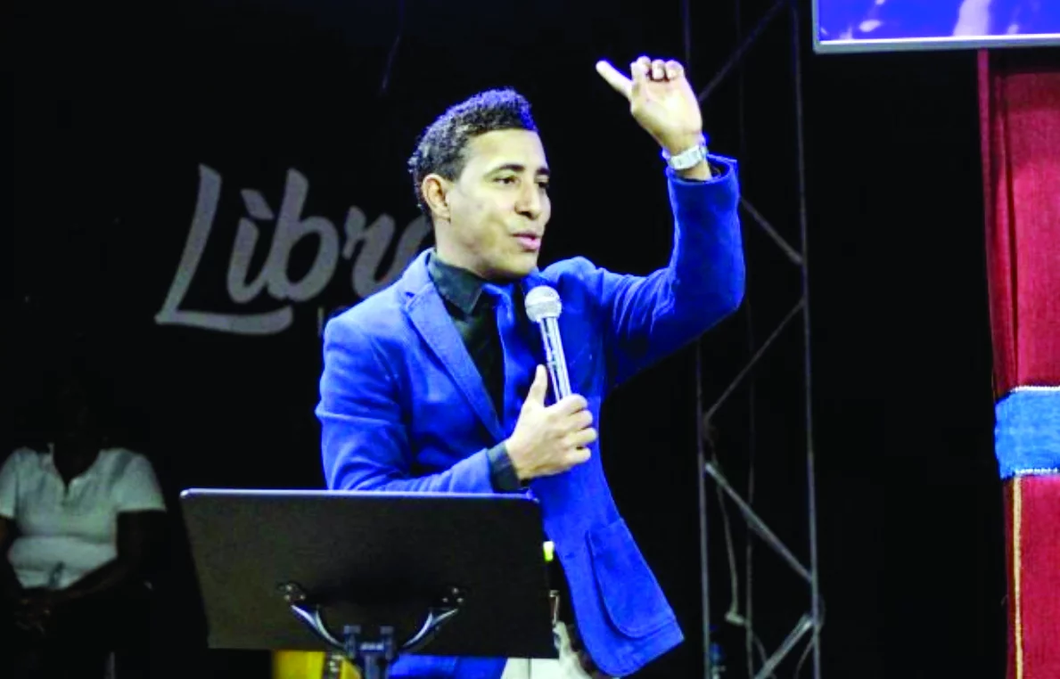 El pastor Yoan Castillo/Johan Manuel Castillo Ortega, acusado de violar a menores.