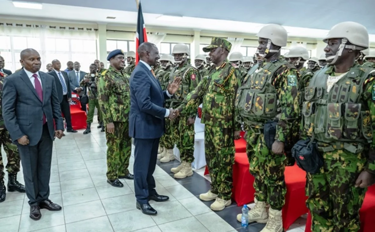 El presidente William Ruto expresó que la presencia de sus policías llevará  alivio.  efe,p01
