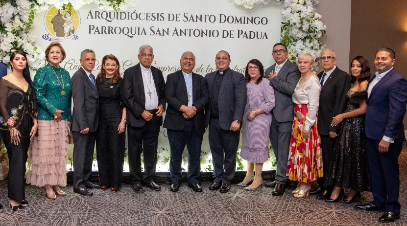 Monseñor Ozoria encabezó la Cena de la Confraternidad.