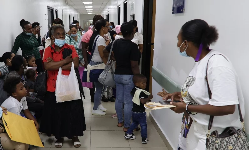 muchos pacientes co cintomas gripal acuden al Robrt Ritc hoy 7-6-24