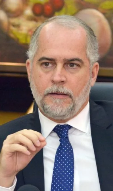 Alejandro Fernández W., superintendente de Bancos.