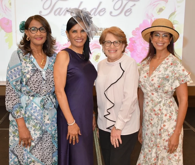 Paulina Musseb, Juana Gómez Martínez, Nancy Alam y María Estela Almánzar.