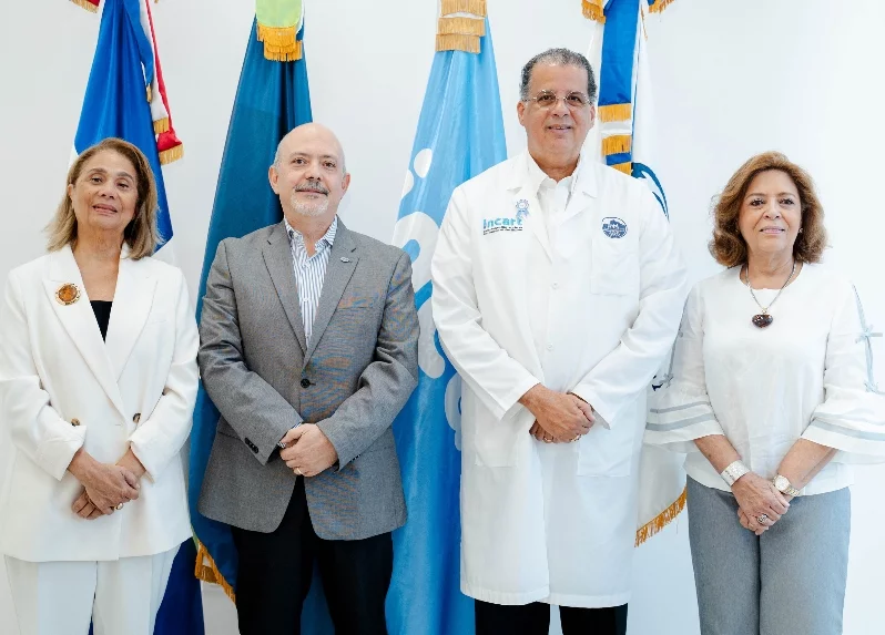 Luisa González de Bogaert, Víctor Pou, José Ernesto Ramírez y Emma Guzmán.