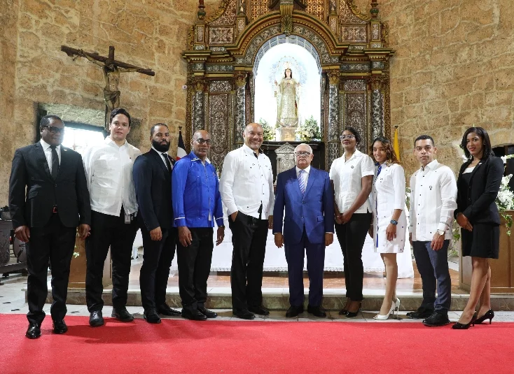 Directivos  al finalizar la eucaristía.