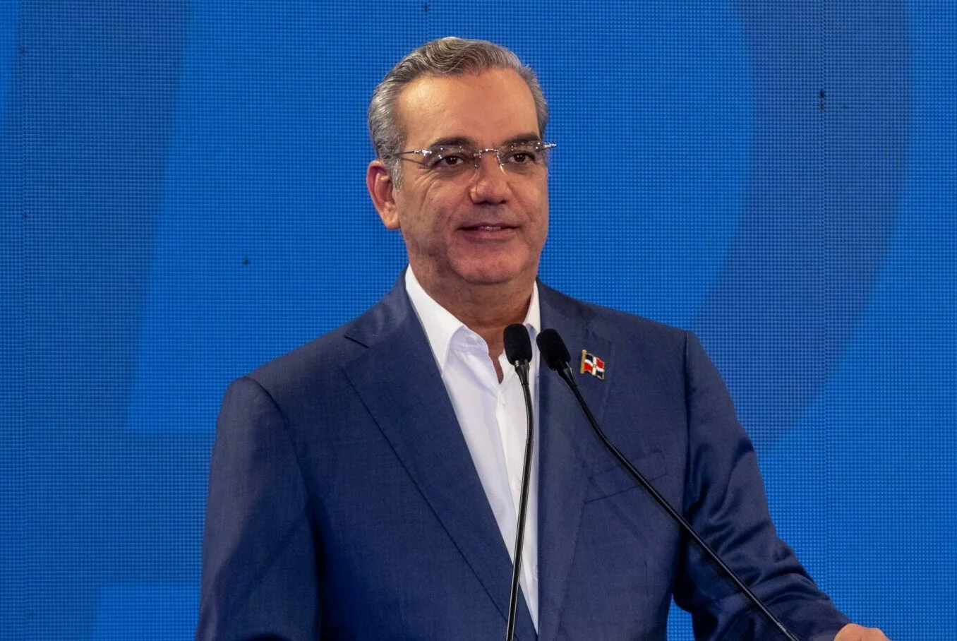 La disposición del presidente entra en vigencia hoy.
